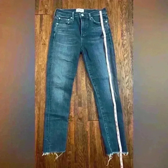 AGOLDE Sophie High Rise Skinny Crop with Raw Hem in Dark Blue Wash - Picture 5 of 12